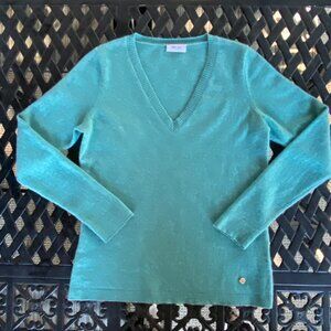 100% Cashmere V-Neck Sweater - Per Se by Carlisle - Casual Luxe